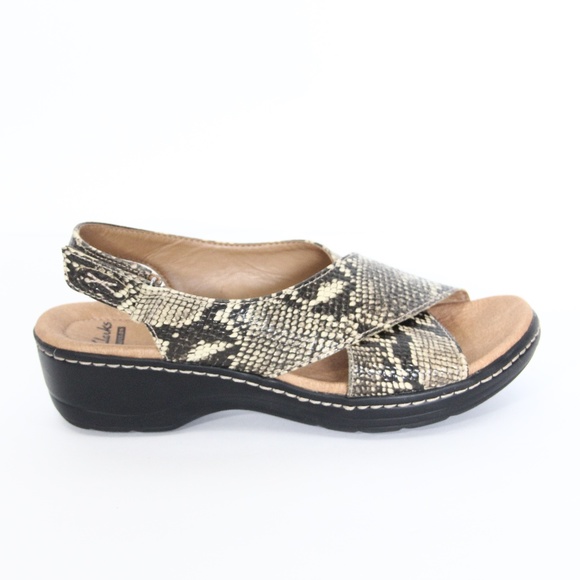 clarks sandals women